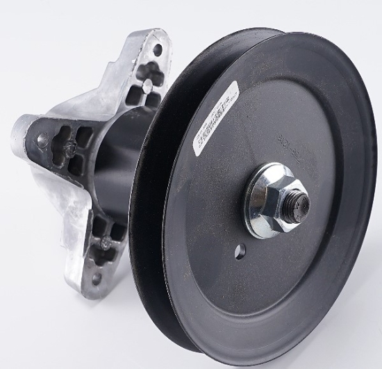 Ersatzteile Gutbrod Rasentraktoren GLX 105 RA Typ: 13BA506N690 (2004) Mähwerk N (41"/105cm) MESSERSPINDEL VST:Ò6.482x.5625